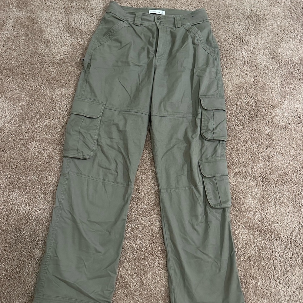 Abercrombie & Fitch Olive Straight Leg Pants